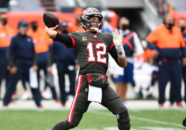 Tampa Bay Buccaneers vs Los Angeles Chargers Preview, Injury Updates,  Predictions - EssentiallySports