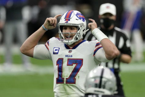 Josh Allen exacts revenge on reporter Peter King one year after viral  moment