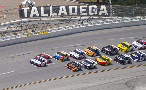 NASCAR: YellaWood 500