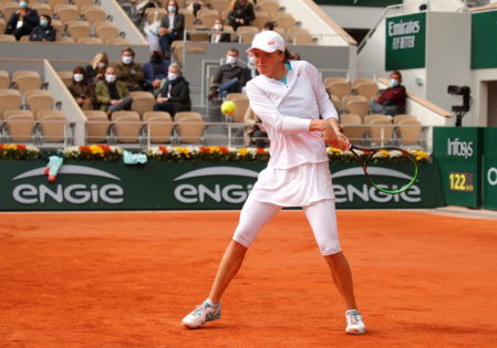 Iga Swiatek in action at French Open 2020