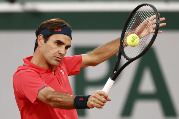 Talloos Klacht Fruit groente I Was Sweating..'- 27-Year-Old ATP Heartthrob Reaffirms Popular Roger  Federer Myth About His Effortless Movement and Grace on a Tennis Court -  EssentiallySports