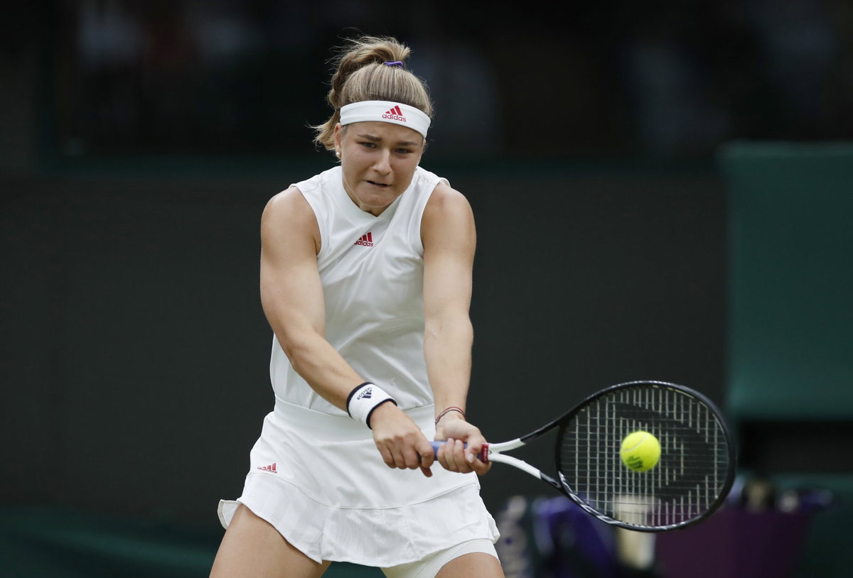 Karolina Muchova Left ‘Shaking’ After Defeating Coco Gauff Through Pain at Wimbledon