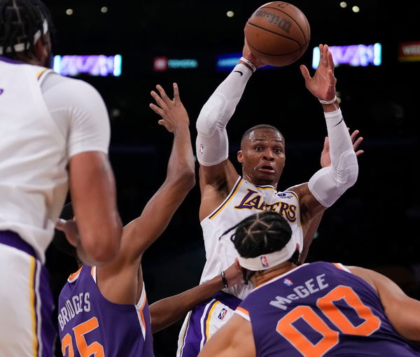 NBA: Preseason-Phoenix Suns at Los Angeles Lakers