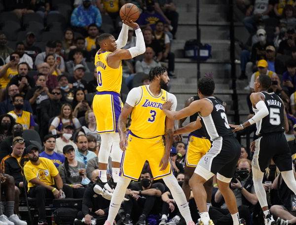 NBA: Los Angeles Lakers at San Antonio Spurs