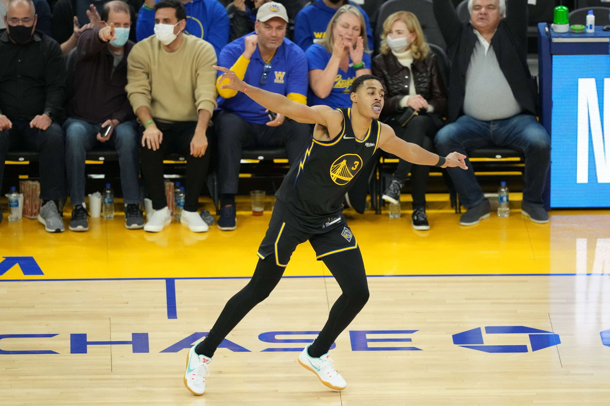 "Jordan Poole in Hell Right Now" As Kristaps Porzingis Enjoys His