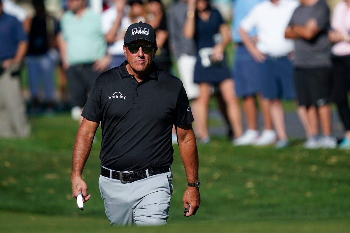 Golf World Reacts to Disappointing Phil Mickelson Update ...