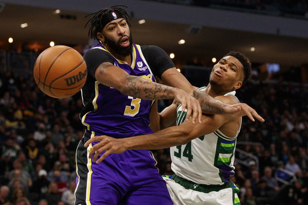 NBA: Los Angeles Lakers at Milwaukee Bucks