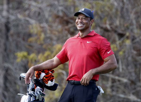 VIDEO: When a Fan Utterly Amused Tiger Woods With His Bold T-Shirt