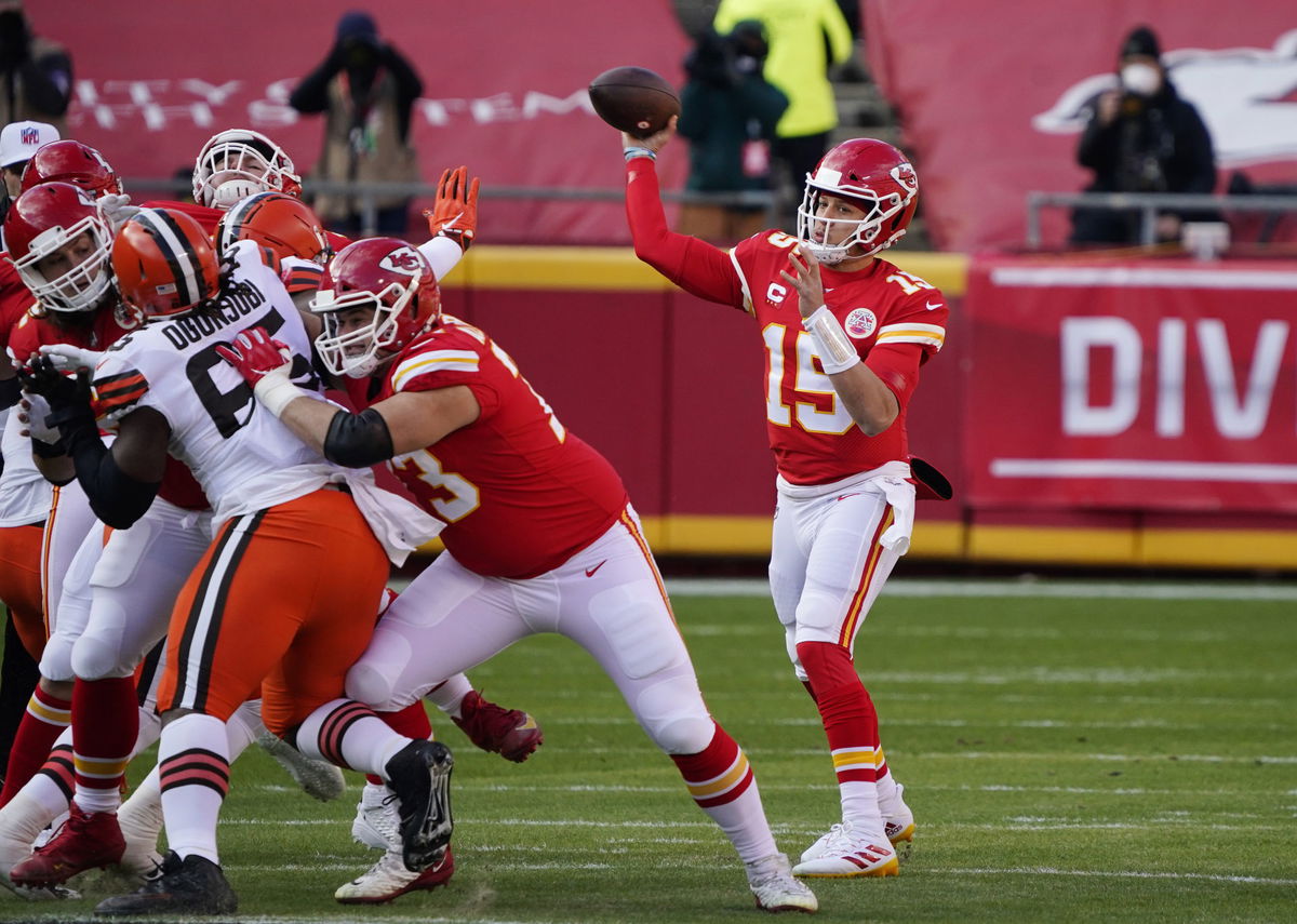 Days After Patrick Mahomes' Notable Outing From Ballpark, His NFL Rival  Stuns the MLB Community With Never-Seen Hits - EssentiallySports