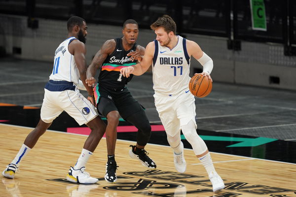 NBA: Dallas Mavericks at San Antonio Spurs