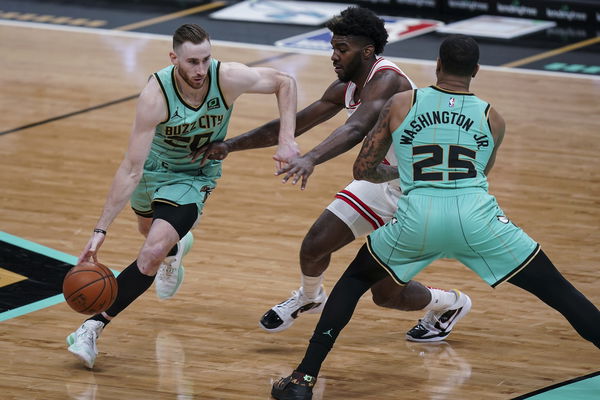 Gordon Hayward injury: Dwyane Wade's reaction says how bad it was