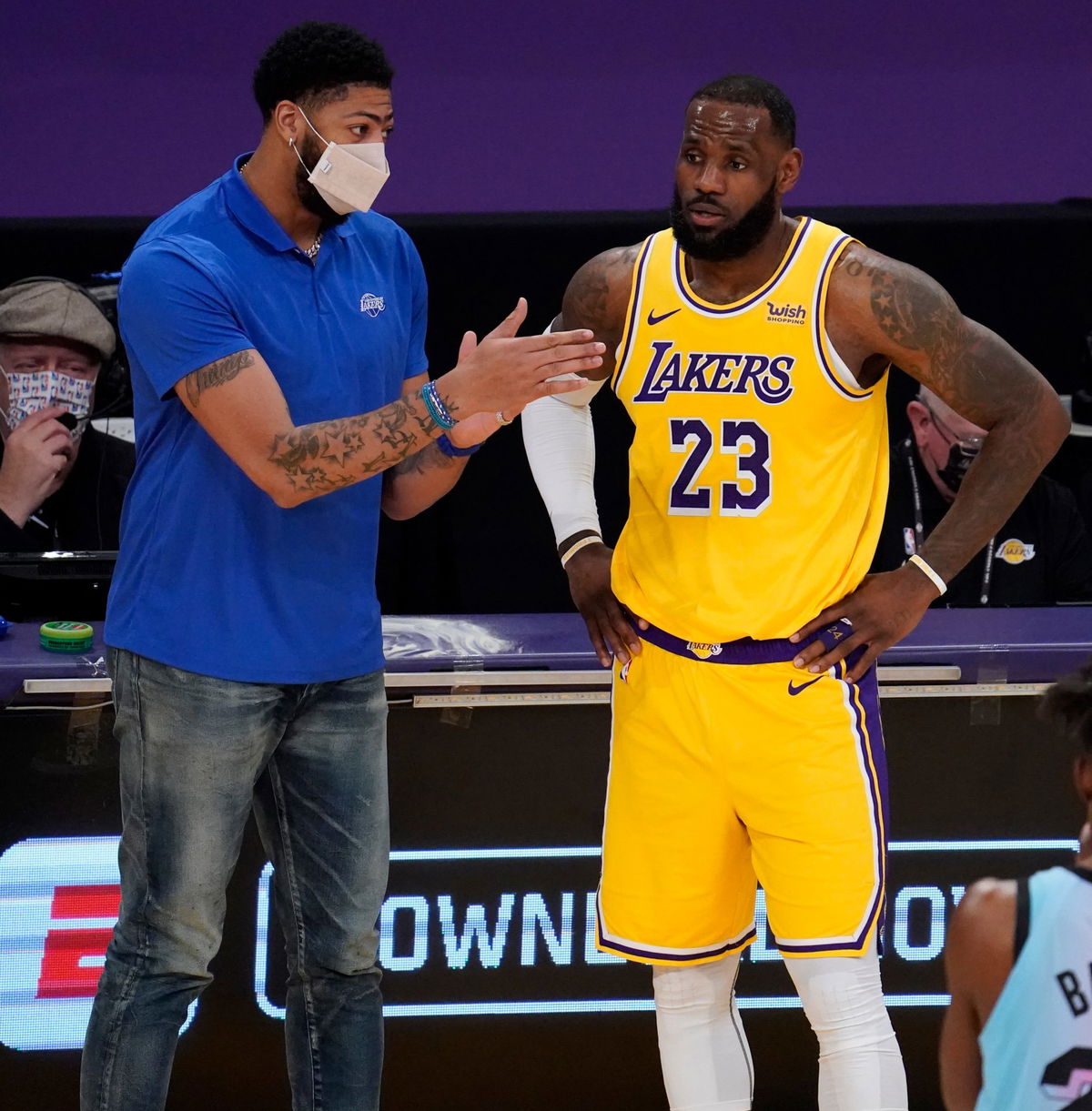 Lakers' LeBron James and Anthony Davis of Lakers