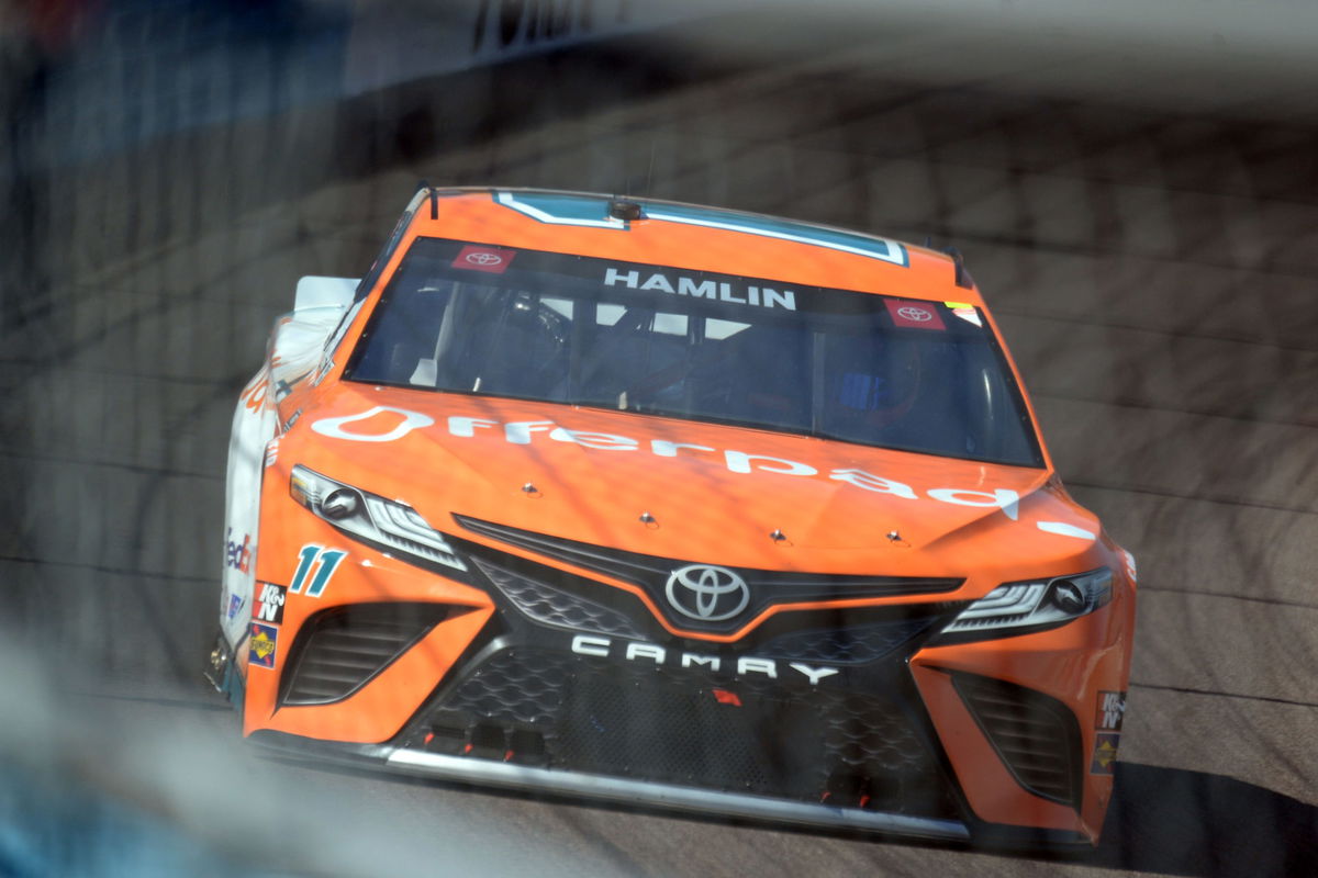 Denny Hamlin Extends Big Lead Nascar Cup Series 2021 Drivers Standings After Phoenix Race Essentiallysports