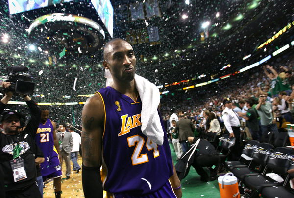 Boston, Massachusettes?June 17, 2008 Lakers Kobe Bryant walks off the court as the Celtics celebrat