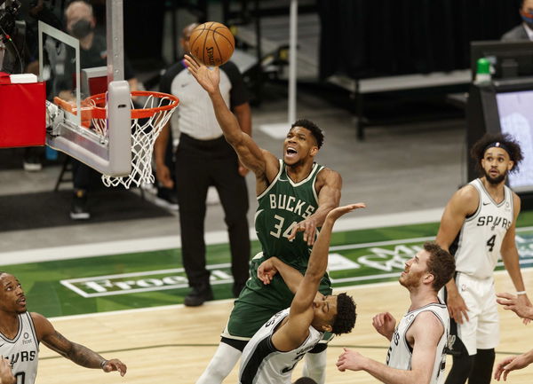 NBA: San Antonio Spurs at Milwaukee Bucks