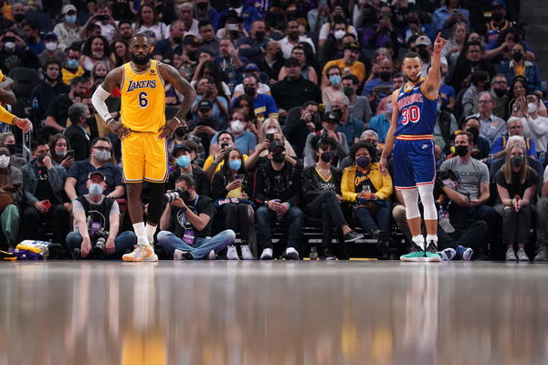 Steph Curry honors Warriors legends by wearing their jerseys