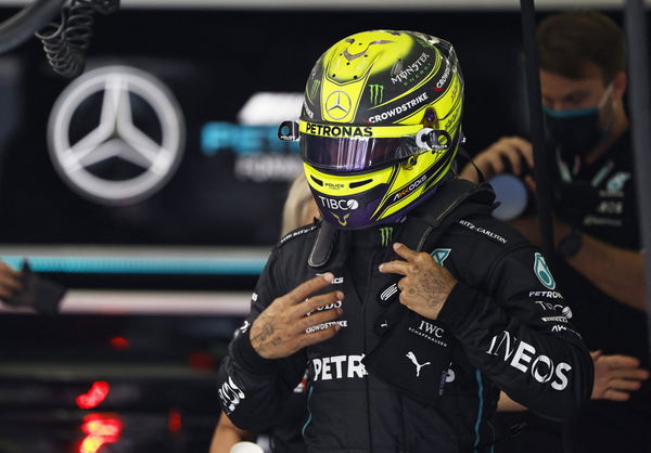 Lewis Hamilton explained why he speaks with an American accent