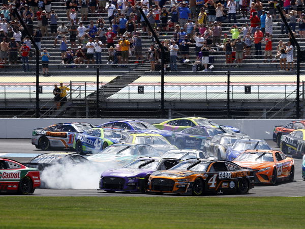 NASCAR: Verizon 200 at the Brickyard