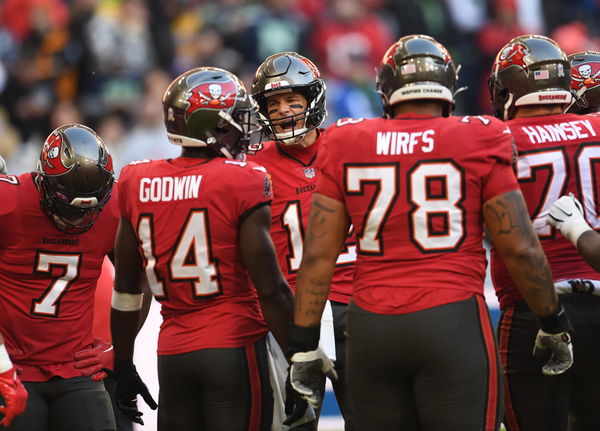 Bucs' Mike Evans on path that follows some of the NFL's all-time