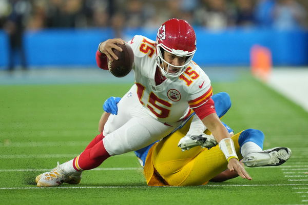 Patrick Mahomes' sidearm pass gets Chiefs on the board against Chargers -  ESPN