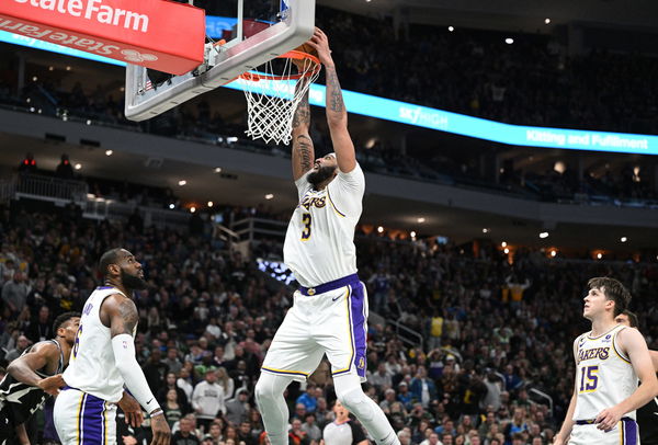 NBA: Los Angeles Lakers at Milwaukee Bucks