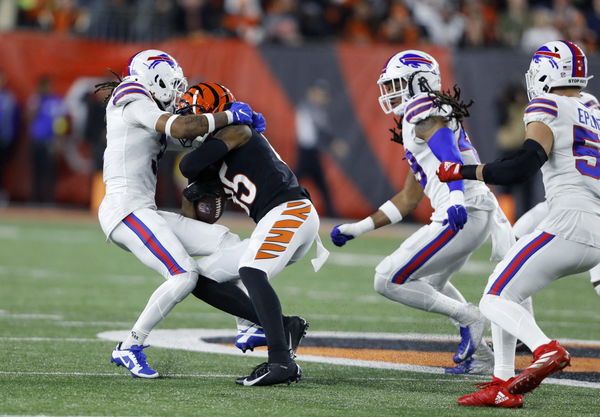 Damar Hamlin makes appearance on the field at Super Bowl 2023 in Phoenix 