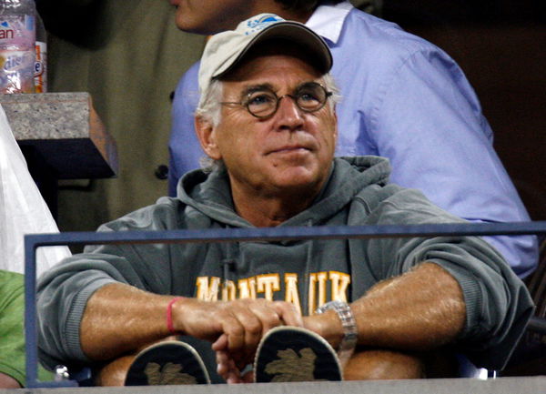 FILE PHOTO: Entertainer Jimmy Buffett watches tennis at the U.S. Open in New York