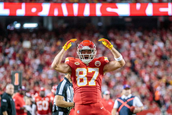 Travis Kelce becomes Chiefs franchise leader in receiving yards