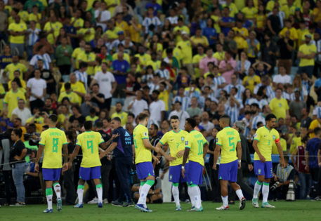 After Violence Left Argentina Fan Bleeding, Brazilian Police Accused to Taking Selfies With X-Rays of the Injured