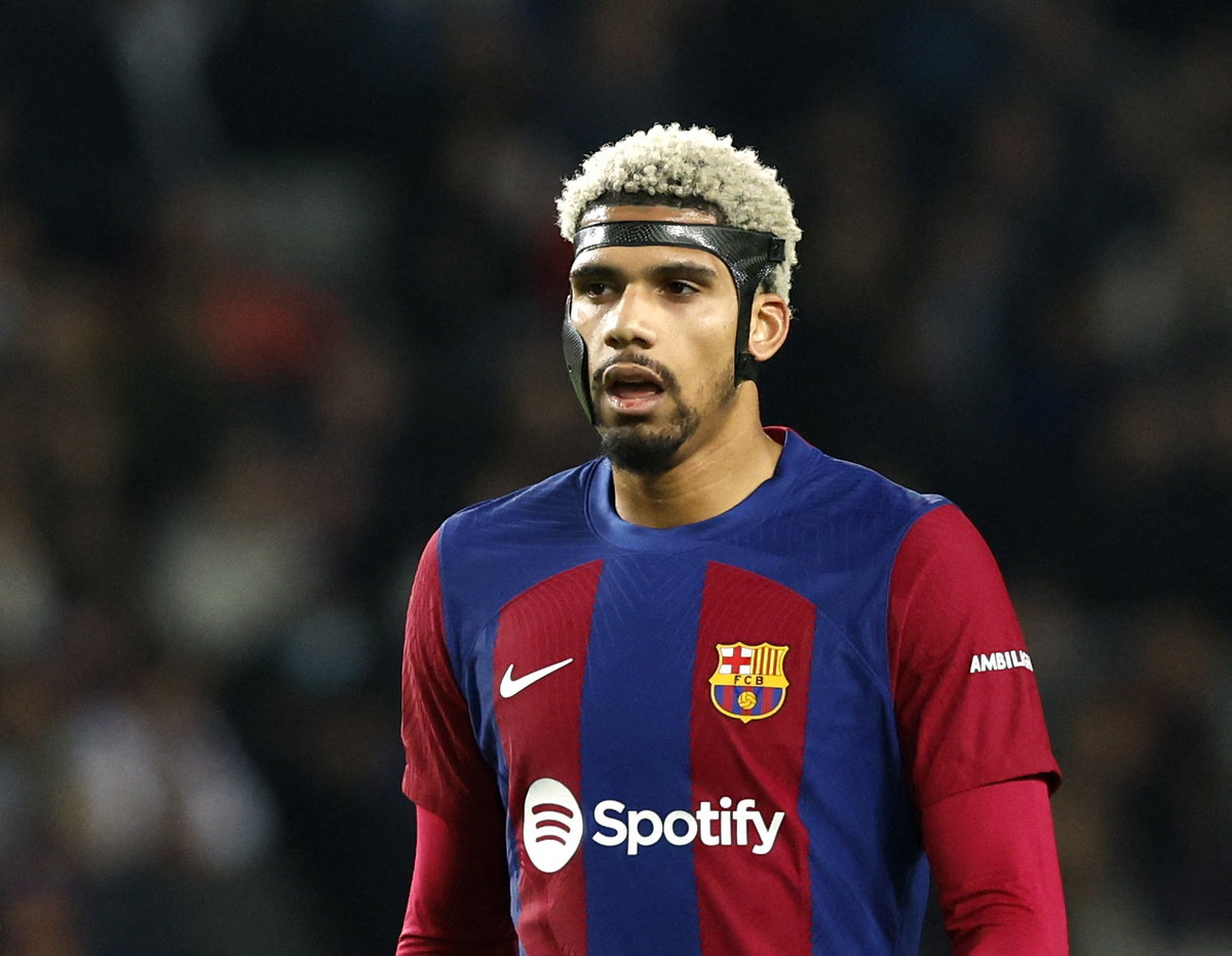 Who Are Ronald Araujo’s Parents? All You Need To Know About the Uruguyan Center Back’s Family