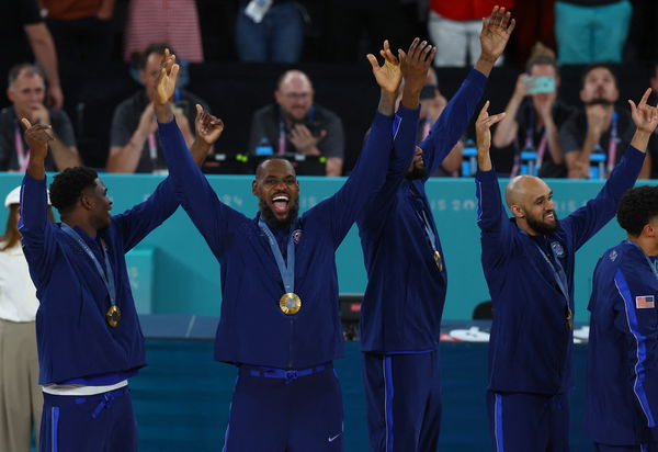 Basketball &#8211; Men&#8217;s Victory Ceremony