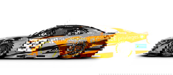 Daniel Suárez Iowa 2025 paint scheme