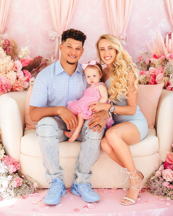 Patrick Mahomes, Brittany Matthews' Kids Wear Matching Outfits: Photos