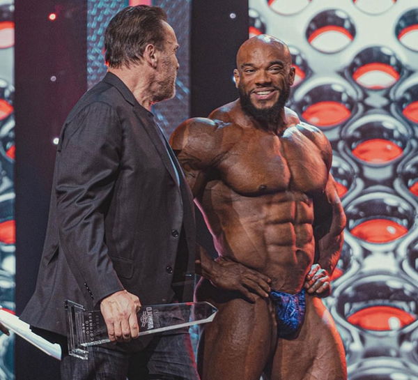 Arnold Schwarzenegger and Sergio Oliva Jr.