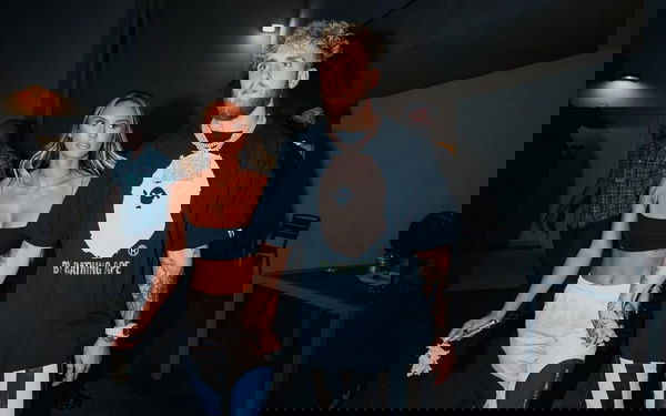 68885-16402494167868-1920