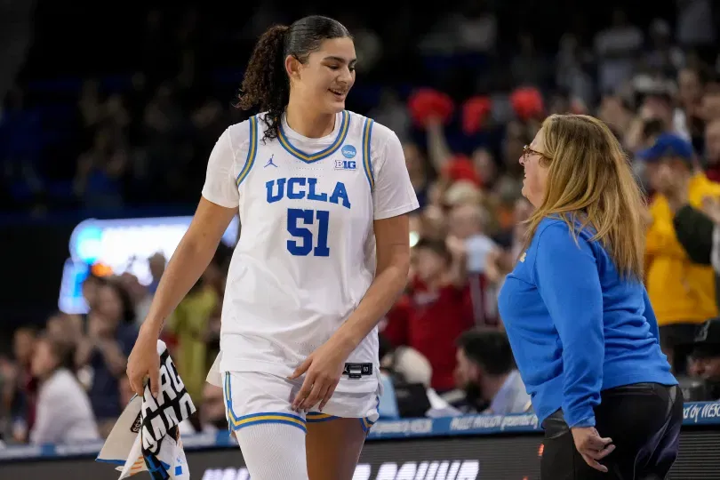 UCLA’s Cori Close Addresses Lauren Betts’ Injury Scare After Painful Moment vs. Texas