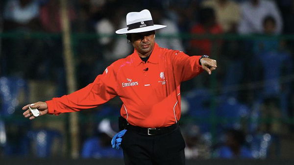 Aleem-Dar&#8212;Umpire-2011