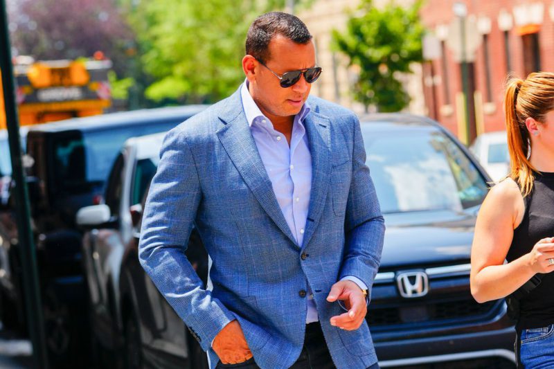 Millionaire Business Mogul Alex 'A-Rod' Rodriguez Flies Across the Continent to Give Priceless Tips on Investing - EssentiallySports
