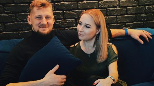 Alexander Volkov with wife