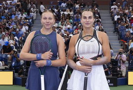 Amanda Anisimova and Aryna Sabalenka