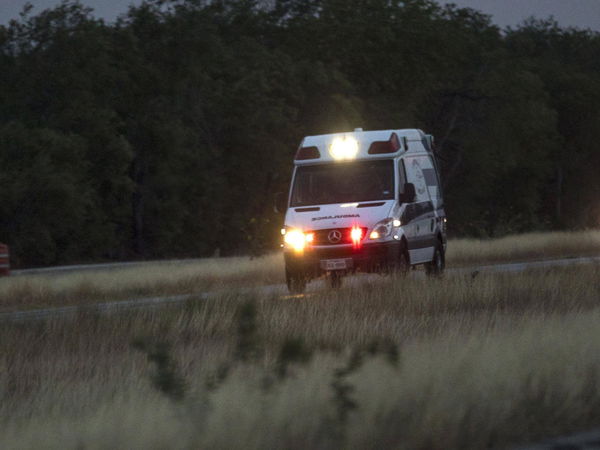 (220628) &#8212; SAN ANTONIO (U.S.), June 28, 2022 &#8212; An ambulance leaves the scene of an alleged human smuggling mass casual