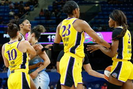 WNBA: Los Angeles Sparks at Chicago Sky