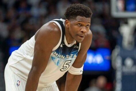 What Happened To Anthony Edwards? Timberwolves Star Rushes Off The Court vs Lakers