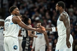 NBA: San Antonio Spurs at Minnesota Timberwolves