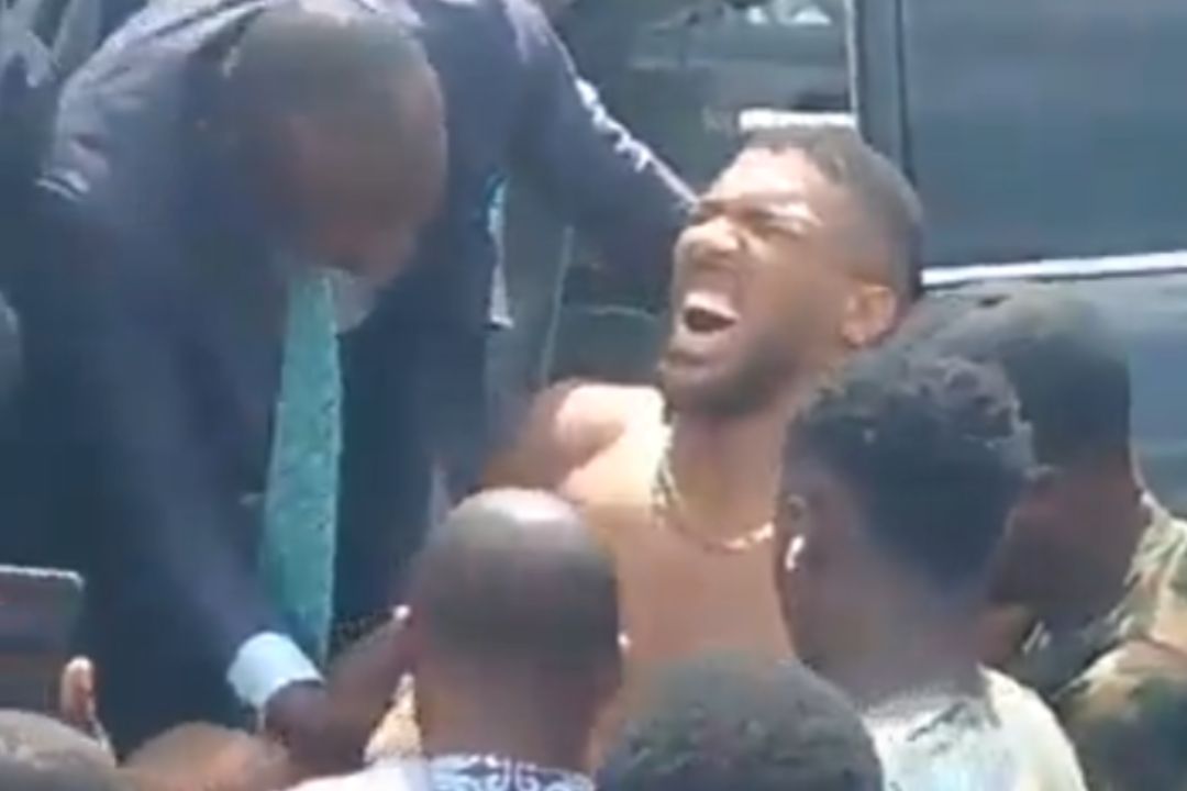 Anthony Joshua Left Stranded After Fatal Car Crash; Fans Call Out Nigeria’s Medical System