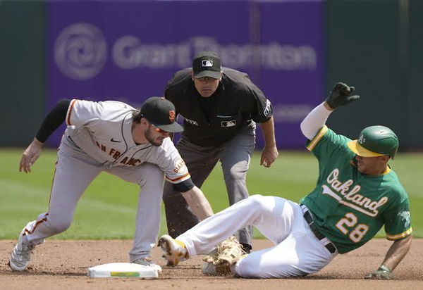 Athletics vs Giants Featured Image