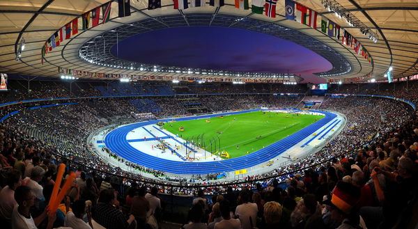 Berliner_Olympiastadion_night