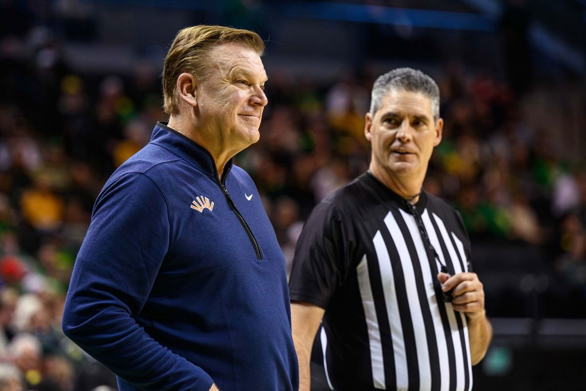 Illinois Fans Turn On Brad Underwood After Officiating Controversy vs Wisconsin