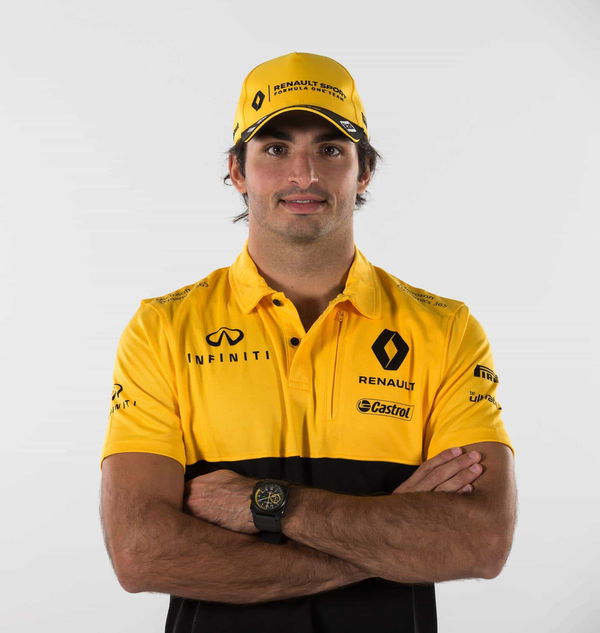 Carlos-Sainz-Renault-F1-2017-USA-GP-cap-Photo-Renault