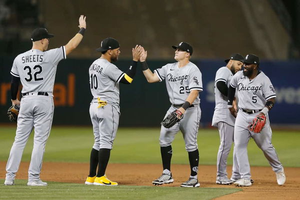 Chicago White Sox celebrating Featured Image